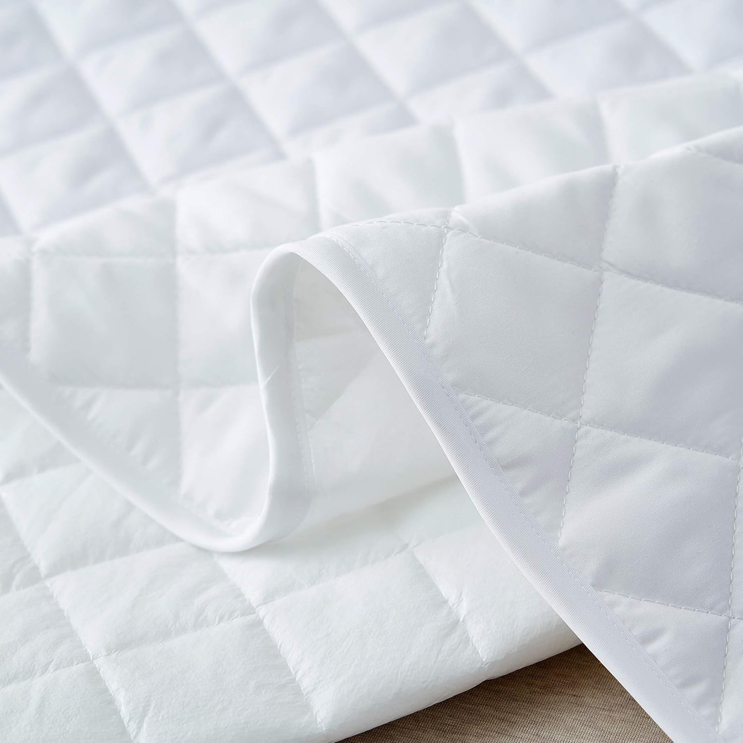 dorm waterproof mattress protector